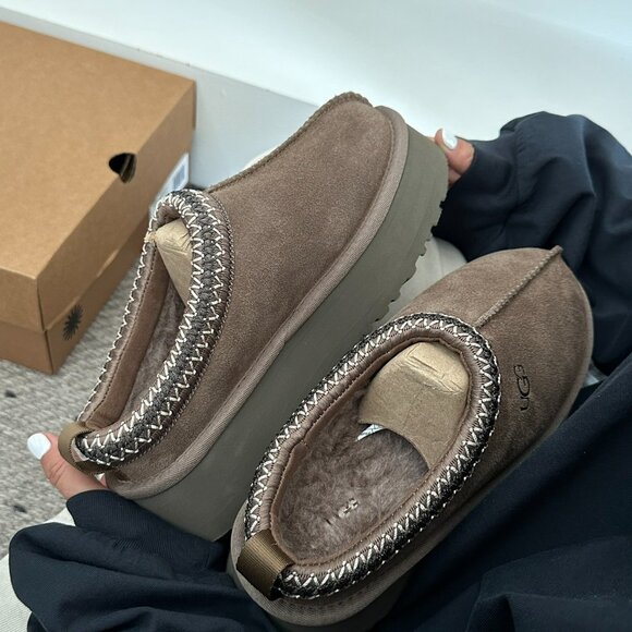 UGG Tazz Platform Shearling Lined Slipper - Picture 6 of 9